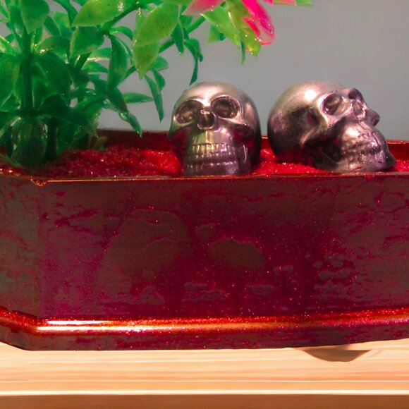 Aquarium Decoration  - Pink Coffin & Skulls with Flower Plant. - Picture 6 of 7